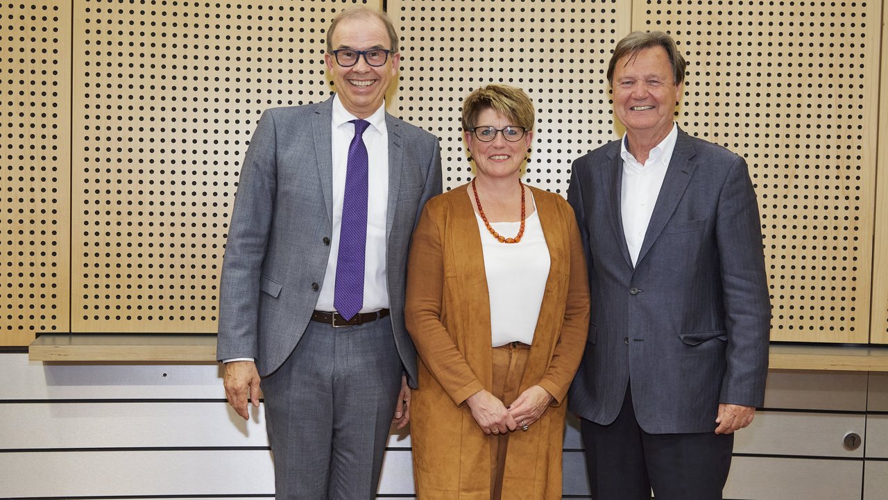 2022__Vorstand_Medienrat_Rebensburg__Geiger__Keilbart__Quelle_BLM-Jan_Scheutzow.jpg
