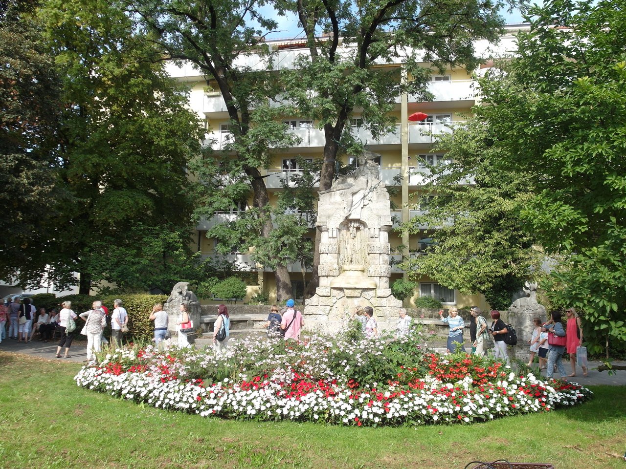 SAM_2558AmDianabrunnen.JPG